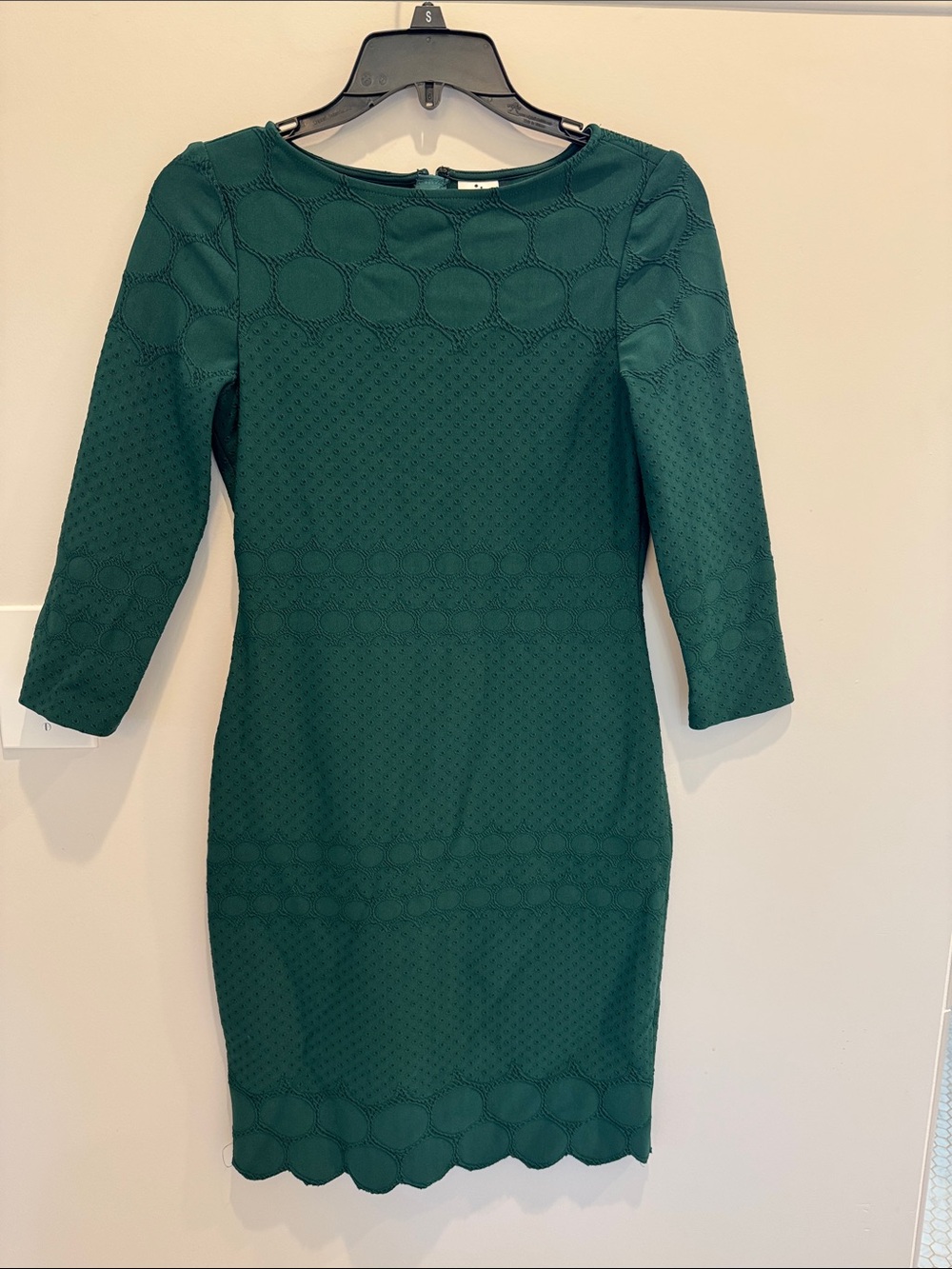 julia jordan Emerald Green Textured Sheath Dress with Scallop Hem